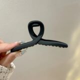 Заколка для волос AISHG акула