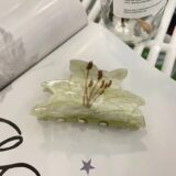 Акриловый цветочный зажим для волос