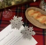 Серебряные заколки для волос со снежинками FSUNION