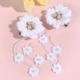 Заколки для волос с цветами и кисточками, 2 шт.