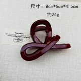 Красная заколка Ankola из поликарбоната