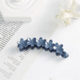 Пластиковые матовые заколки-бананы с цветами