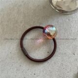 Круглая резинка для волос с бисером