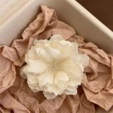 Цветочные заколки для волос